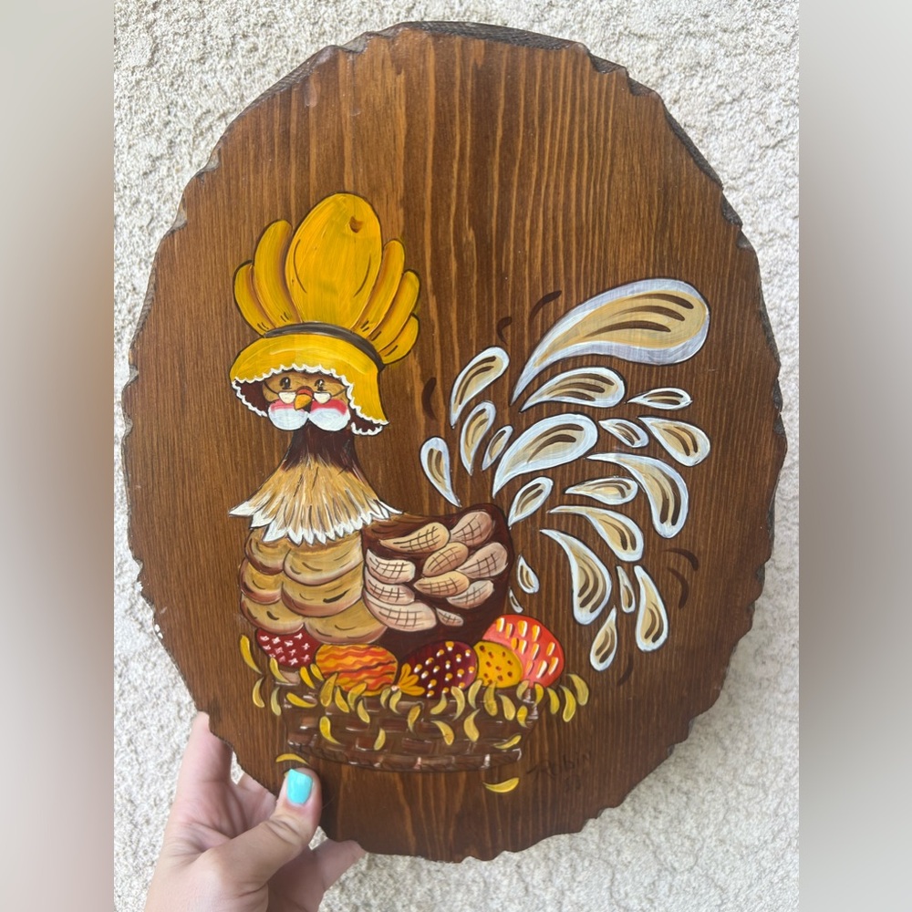 Vintage 1980s Wooden Plaque with Chicken - Picture 2 of 8